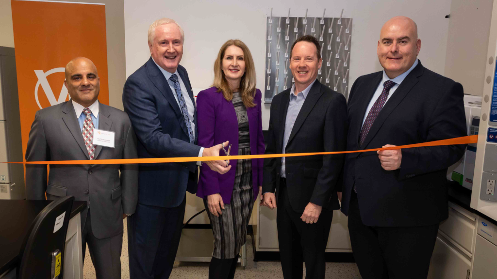 Mayor Steven Del Duca, Matt Skynner, David Van Slingerland, and Laura Smith, MPP, are cutting the ribbon for the Medtech Innovation Lab at Sterling Industries