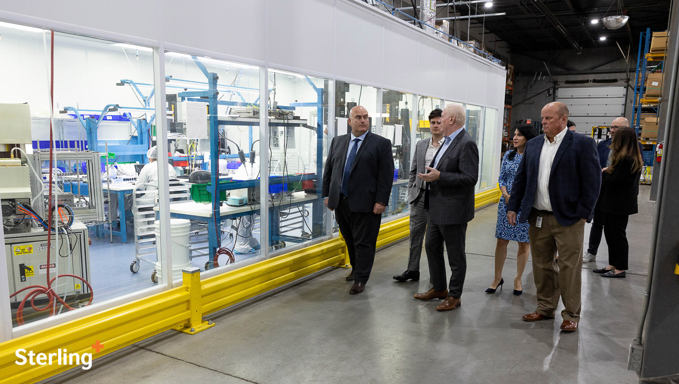 Sterling Industries, a leading medical device contract manufacturer headquartered in Vaughan, was pleased to welcome Mayor Steven Del Duca today for a tour of its advanced manufacturing facilities.