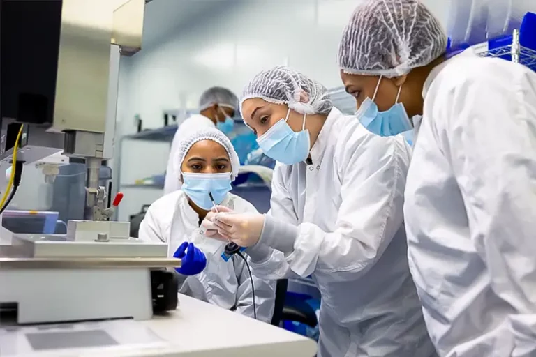 Manufacturing medical devices in cleanrooms